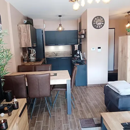 : Cosy 6 Personnes Avec Parking Et Wifi - Fr-1-198-215 *